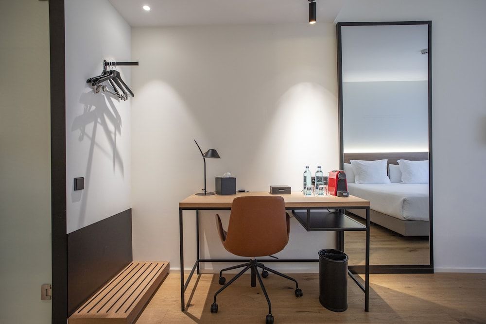 Hotel Paxton Barcelona Standard Double or Twin Room 5