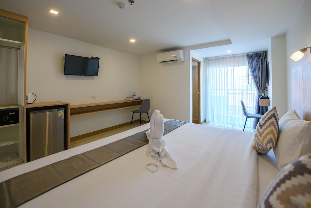 Iris palace Superior Double Room 3