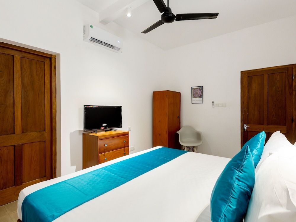 Yoho Serendipity Colombo Superior Double Room 22