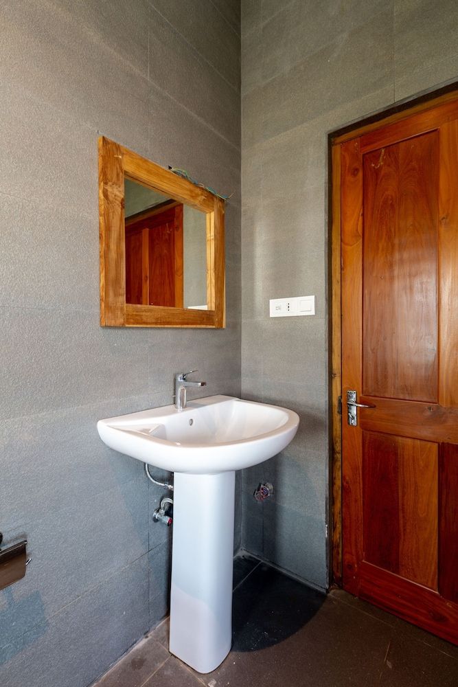 Yoho Serendipity Colombo Superior Double Room 20