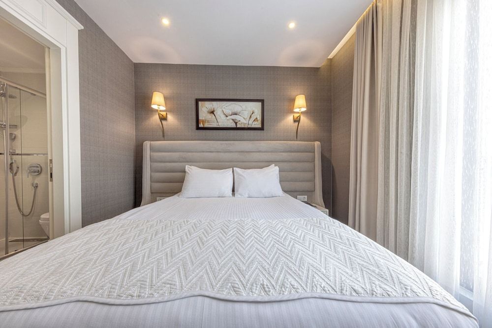 undefined Mr Beyaz Butik Hotel