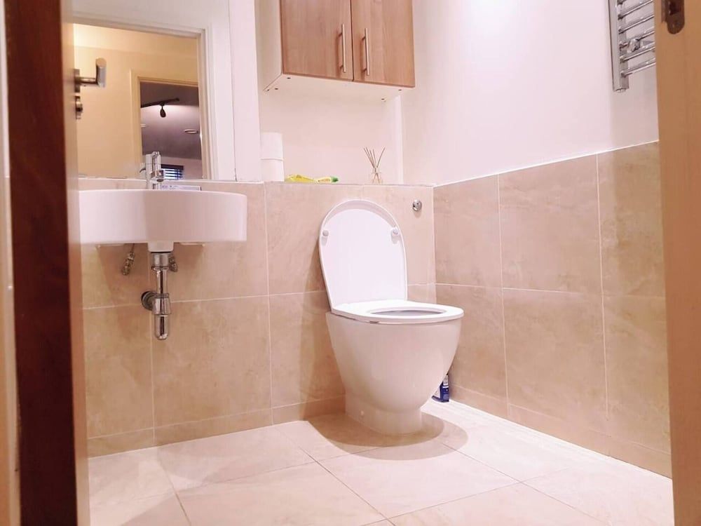 undefined Awesome 1-bed Apartment in London Near o2 10