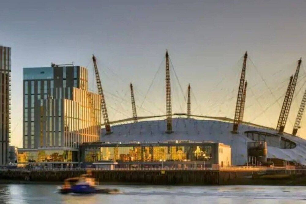 undefined Awesome 1-bed Apartment in London Near o2 2