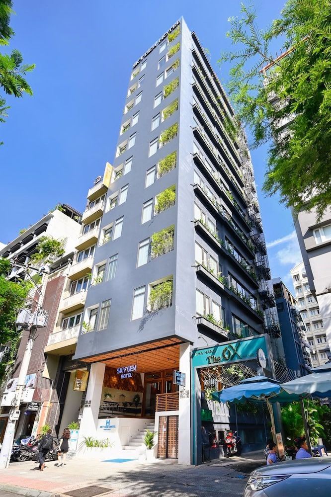 undefined Sky Gem Central Hotel 9