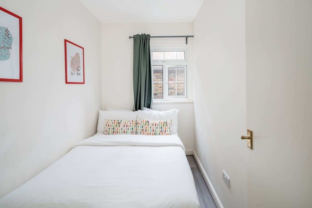 undefined Contemporary 2 Bedroom Apartment in Angel 3