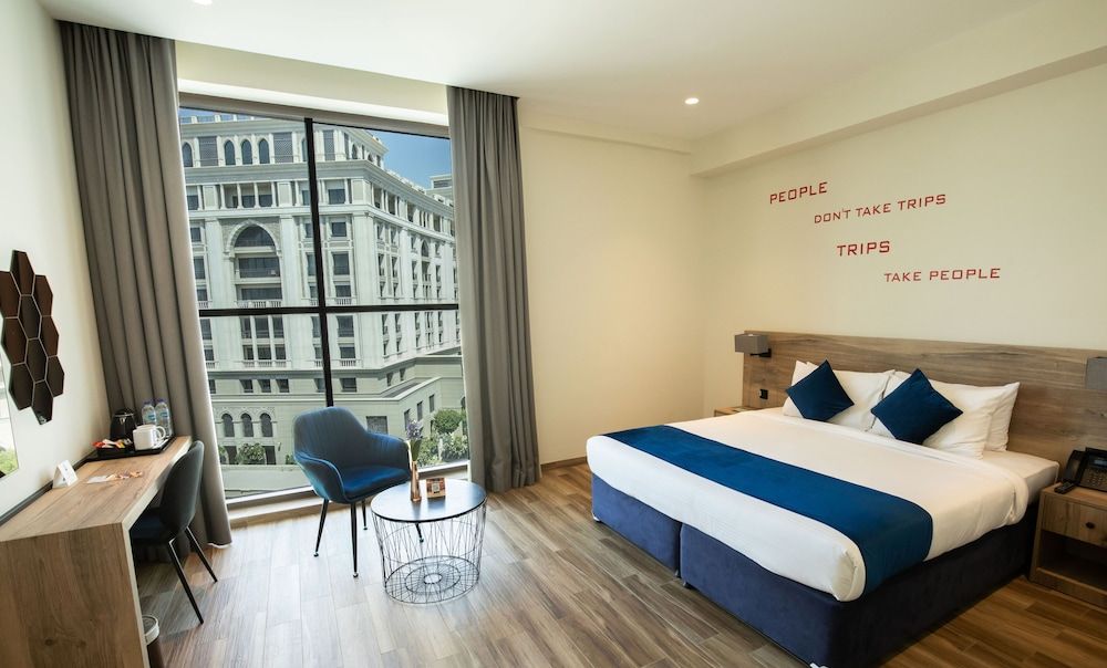 undefined Grand Kingsgate Waterfront By Millennium Hotels 3