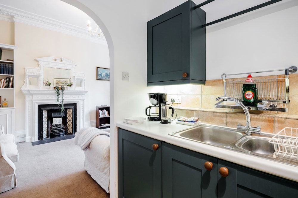 Charming Grand One bedroom One-Bedroom Apartment 17