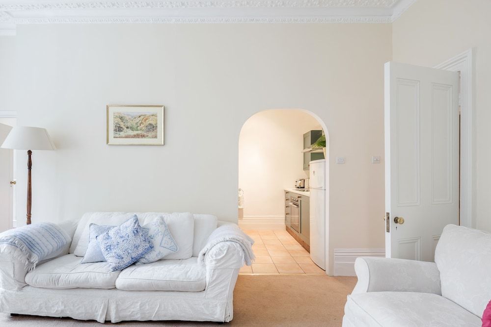 Charming Grand One bedroom One-Bedroom Apartment 20