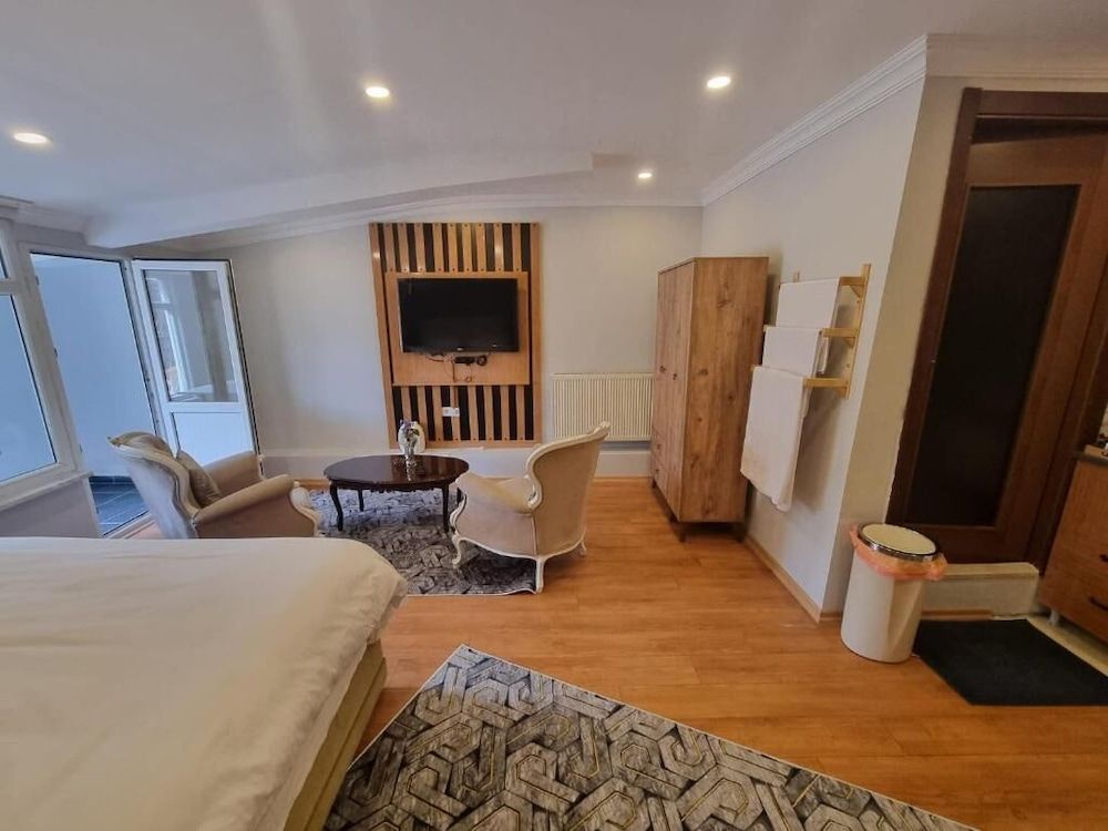 undefined Ata suit Otel 2