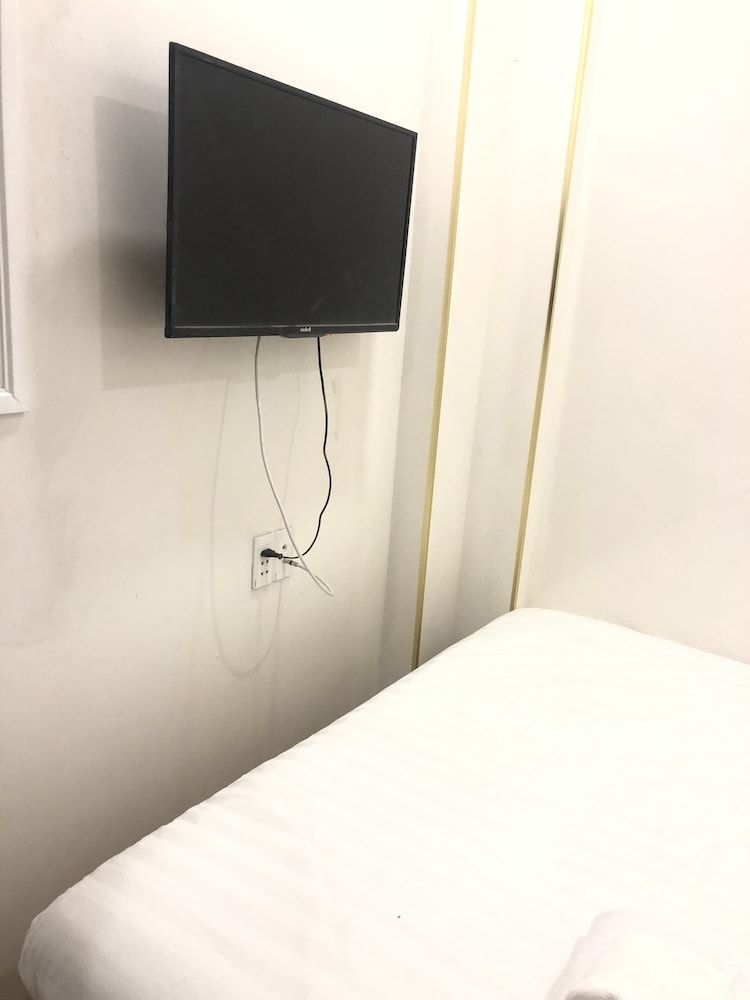 undefined Supertramp's House 4