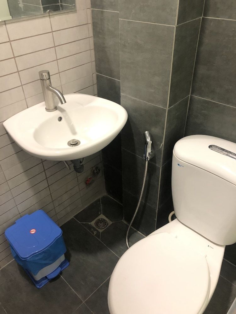 Supertramp's House Economy Studio 18