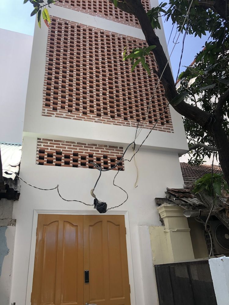 undefined Supertramp's House 2