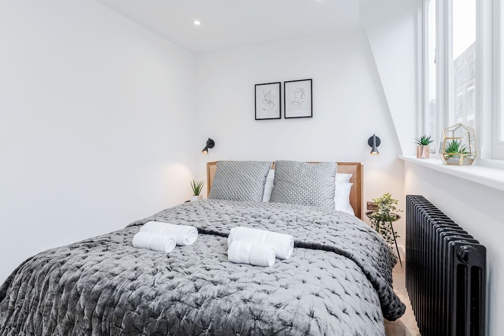 undefined Perfect Holiday Escape - 1 and 2 Bedroom Deluxe Apartments at Liverpool Street