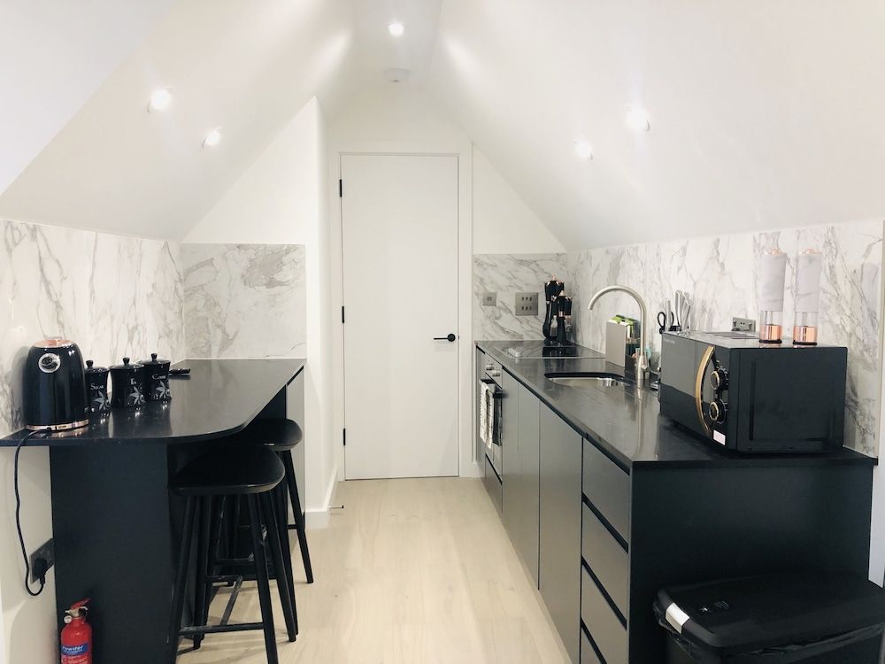 undefined Perfect Holiday Escape - 1 and 2 Bedroom Deluxe Apartments at Liverpool Street 6