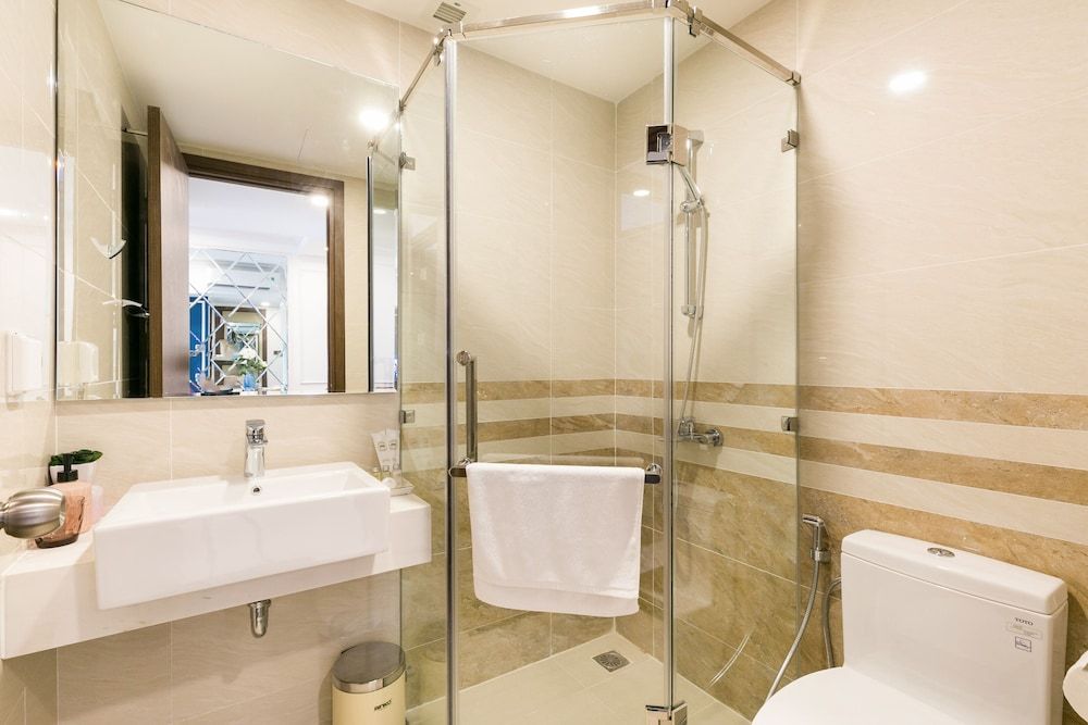 Riverside Residence - Saigon Royal Deluxe Apartment, 2 Bedrooms, City View 18