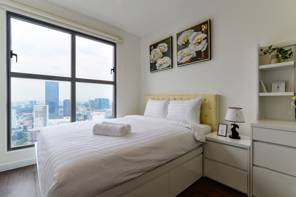 Riverside Residence - Saigon Royal Deluxe Apartment, 2 Bedrooms, City View 6