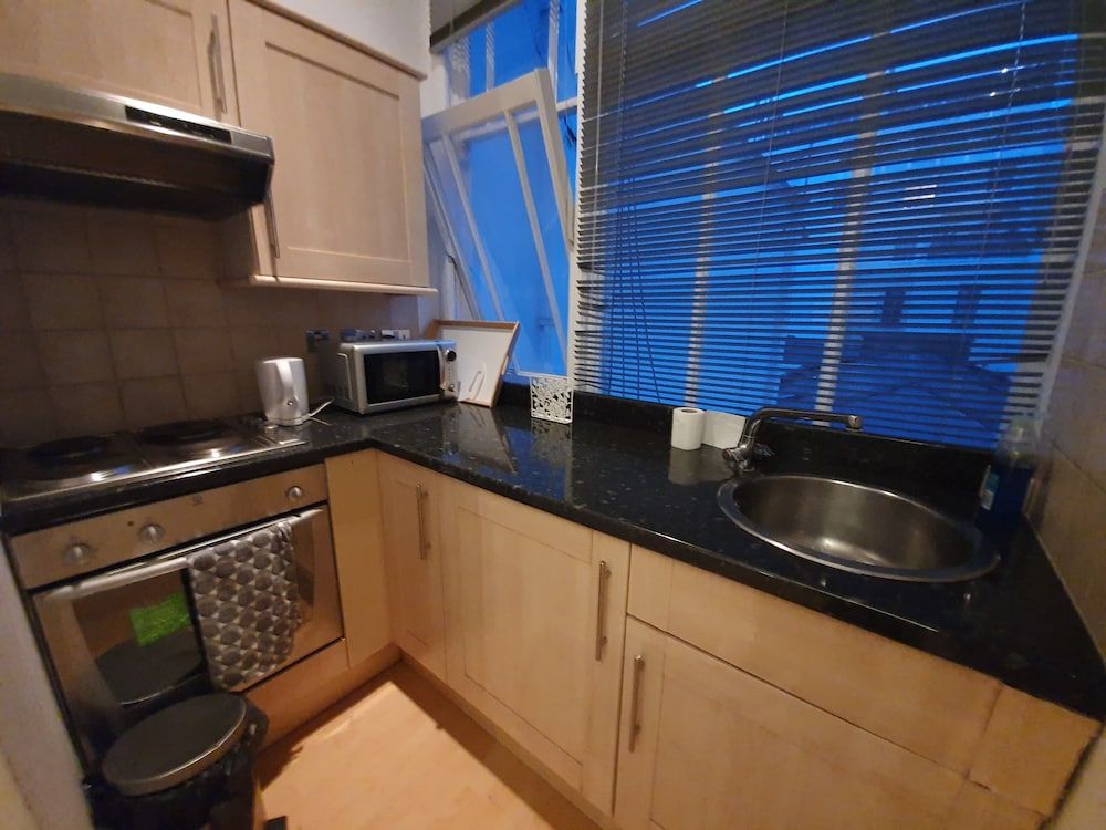 Studio Apartment in South Kensington 5 Studio 36