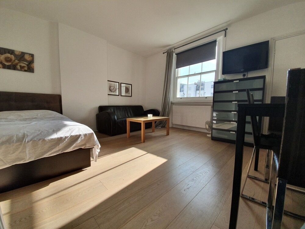 Studio Apartment in South Kensington 5 Studio 10