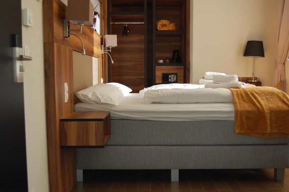 Apollo Hotel Vienna Double Room 2