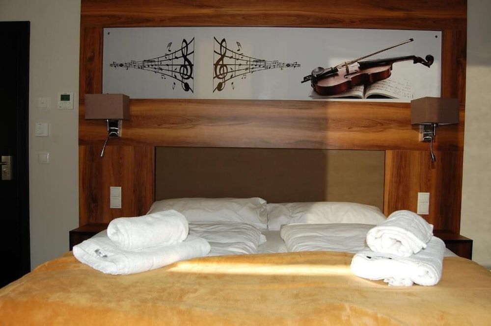 Apollo Hotel Vienna Double Room 3