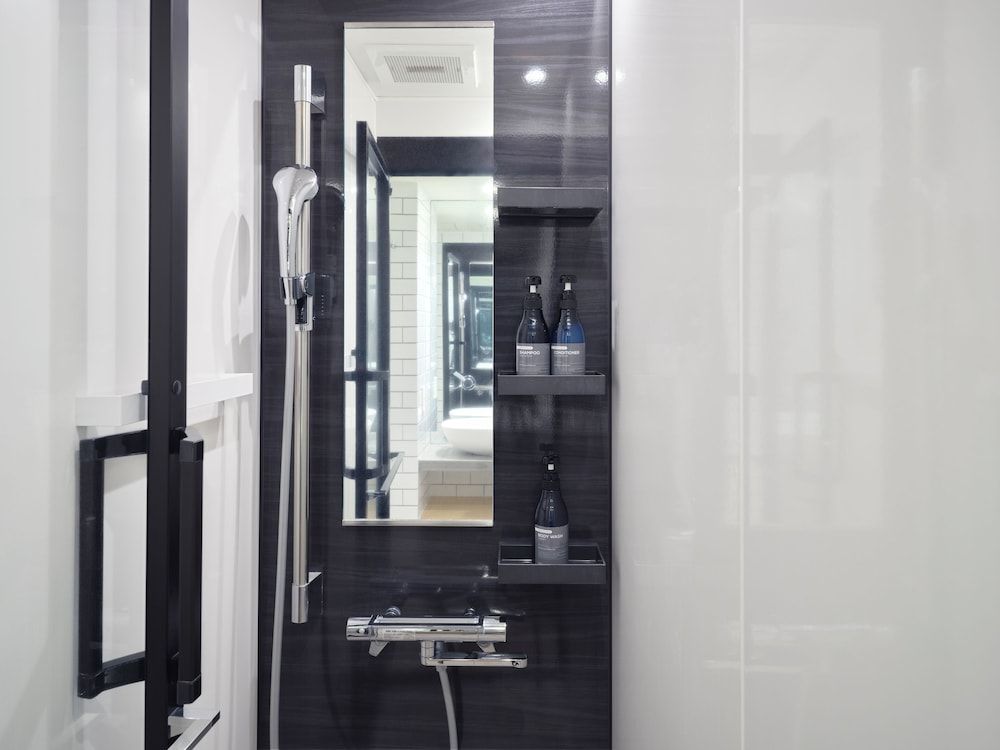 Sakura Cross Hotel Uenoiriya Annex Superior Triple Room Max5 Comfort3, Non Smoking 9