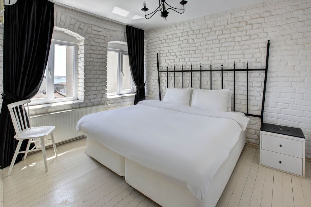 undefined Galata Homes Suites 3