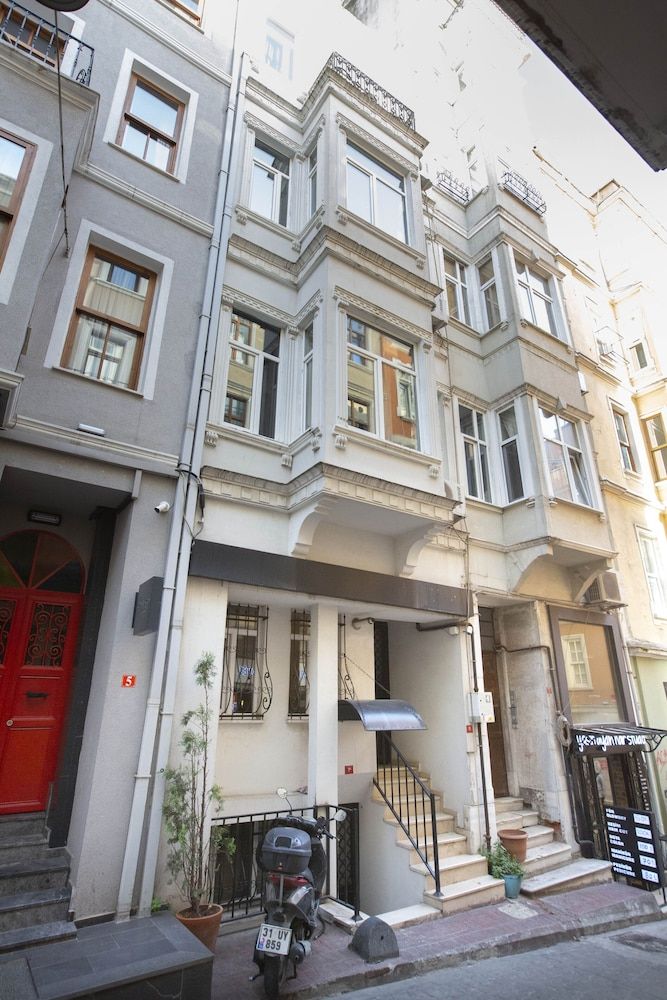 undefined Galata Homes Suites 5