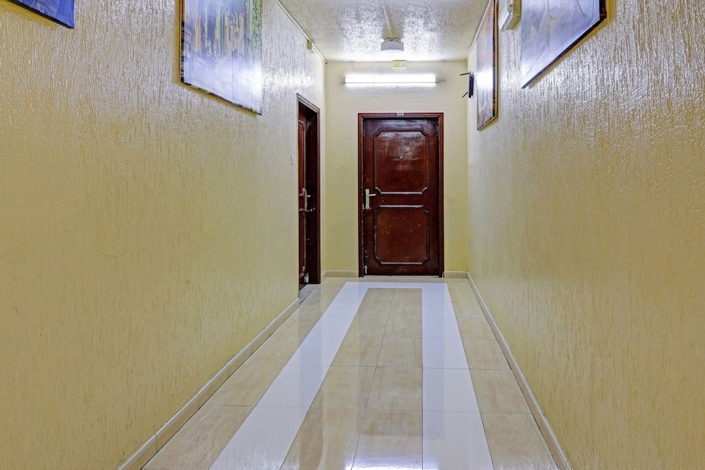 OYO 795 Al Karawan Hotel