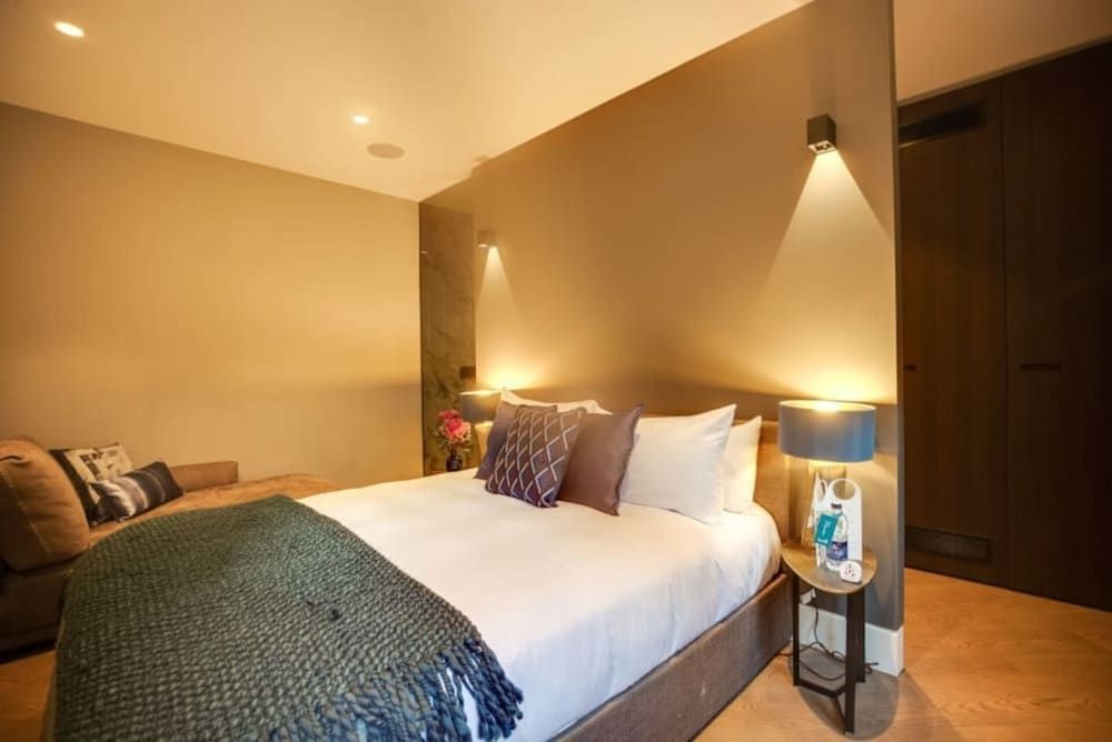 undefined Impeccable 1-bedroom Apartment in London 3