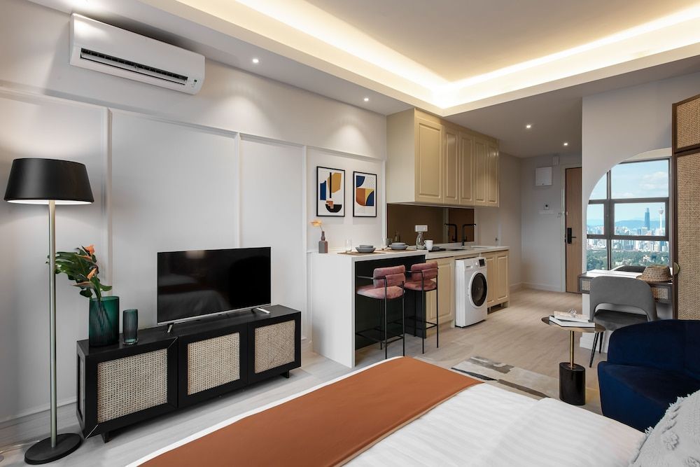 Ami Suites Snug Studio 6