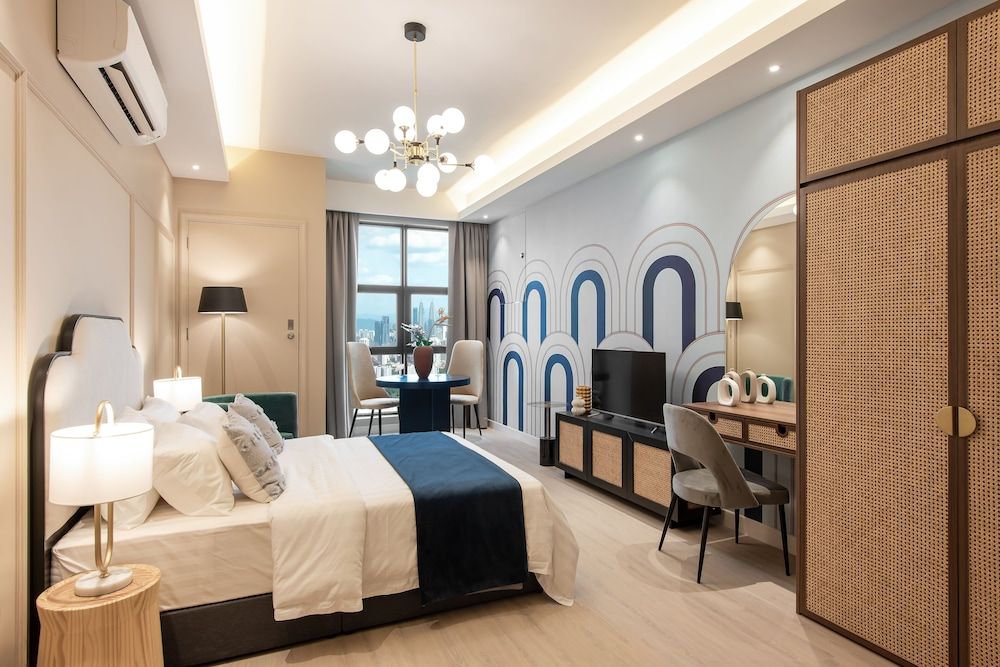 undefined Ami Suites 3