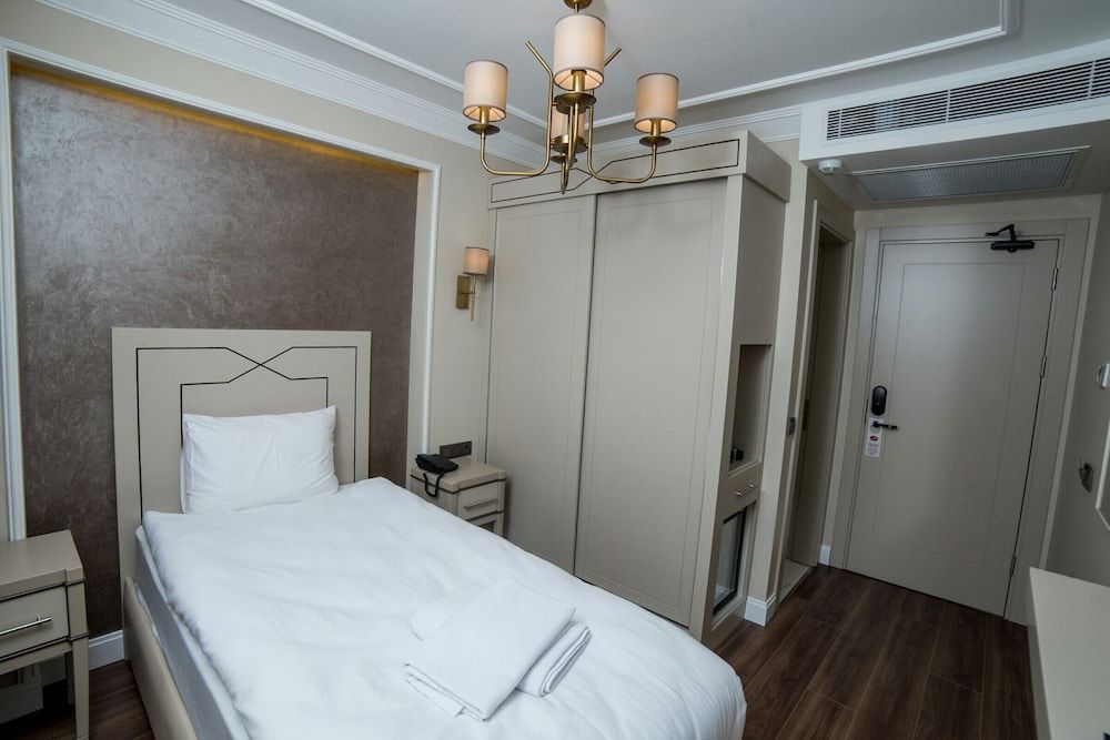 undefined The Charm Hotel - Old City