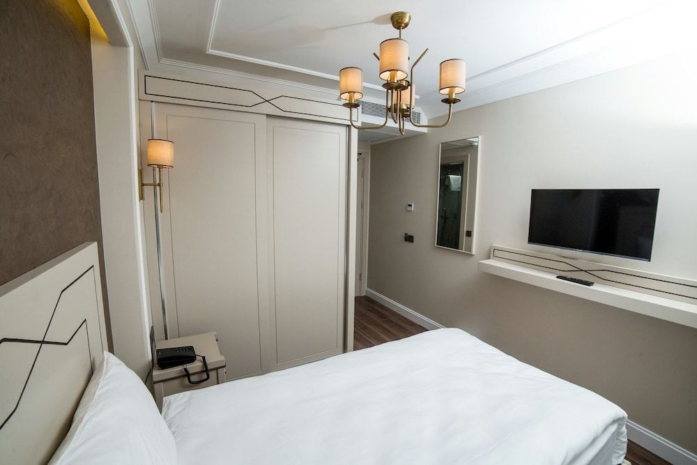 undefined The Charm Hotel - Old City 9