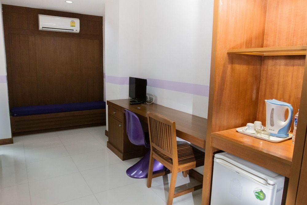 D C Patong Superior Twin Room 5