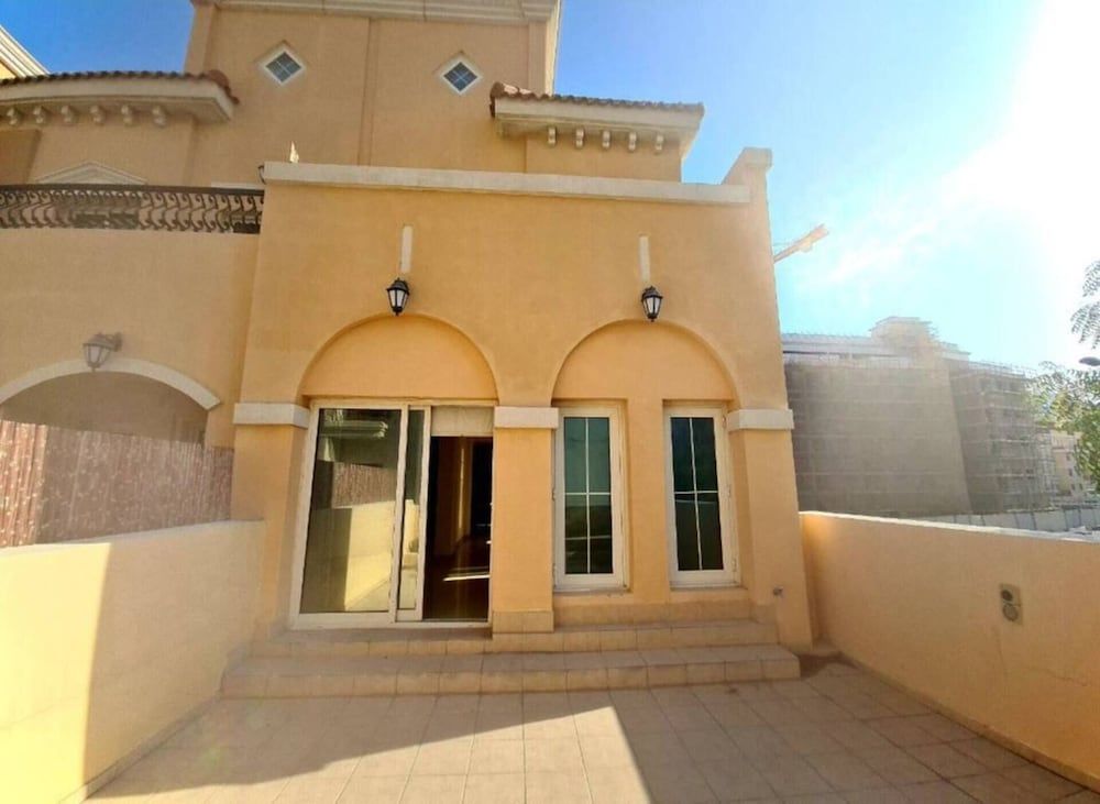 undefined An Eco-friendly Villa in Middle of Jvc, Dubai 2