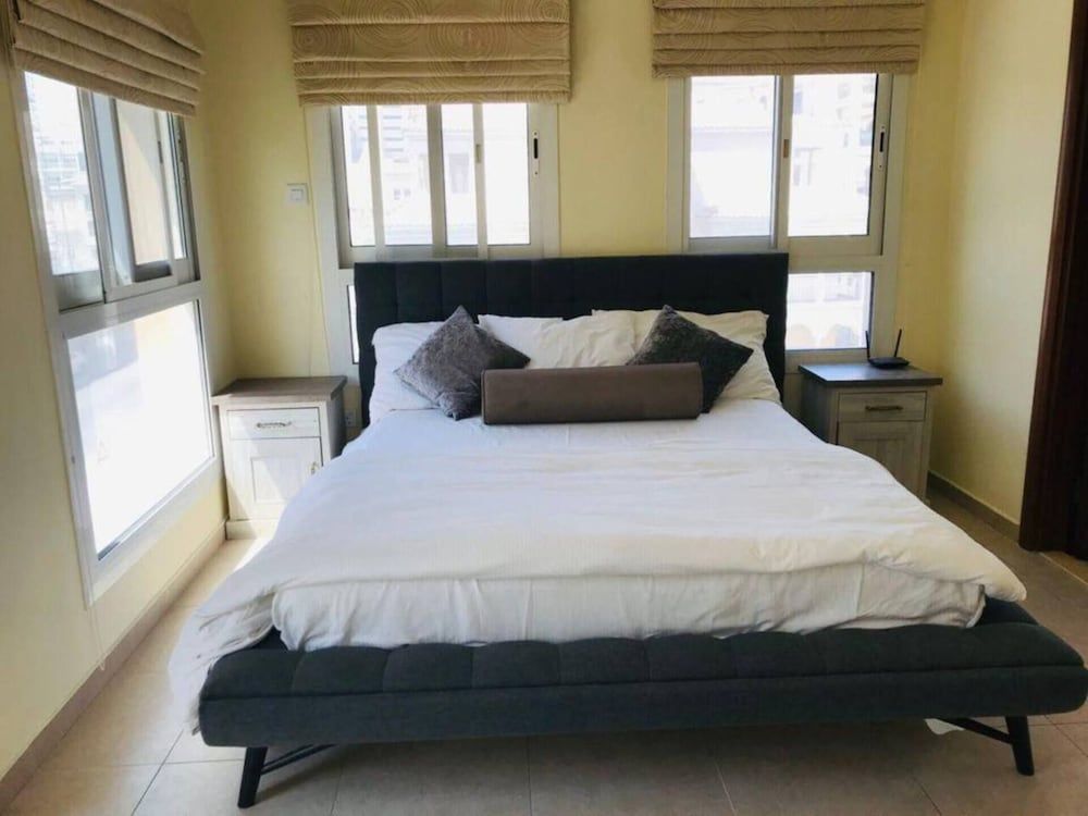 undefined An Eco-friendly Villa in Middle of Jvc, Dubai 9