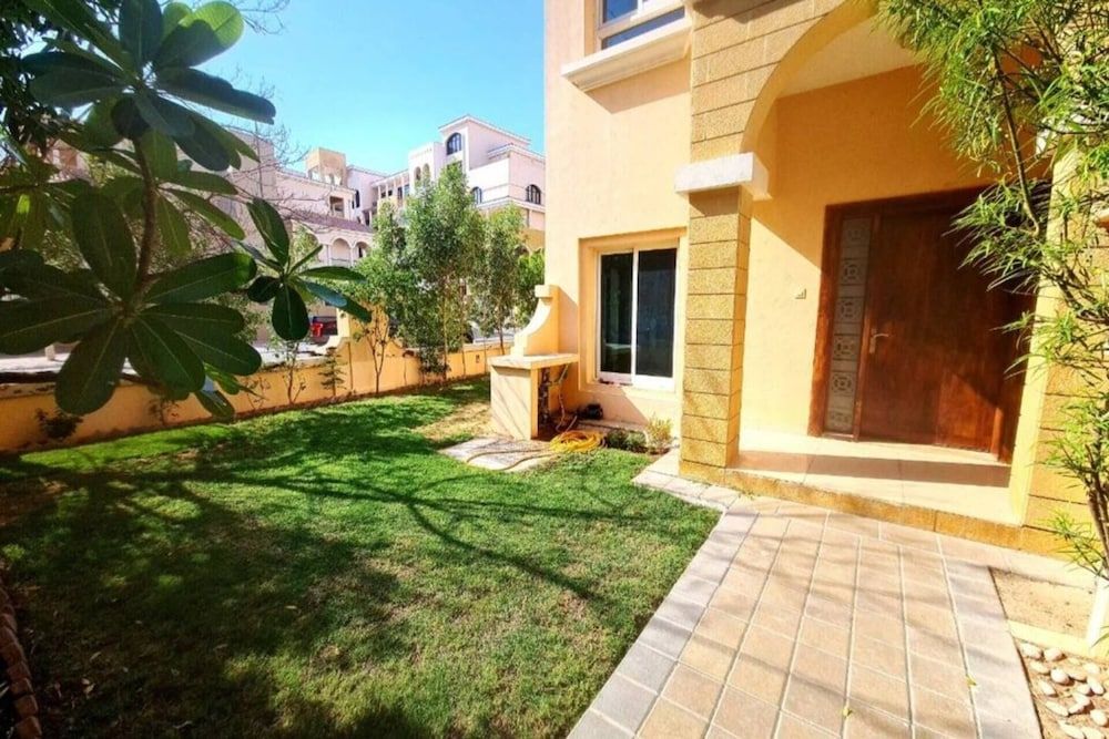 undefined An Eco-friendly Villa in Middle of Jvc, Dubai