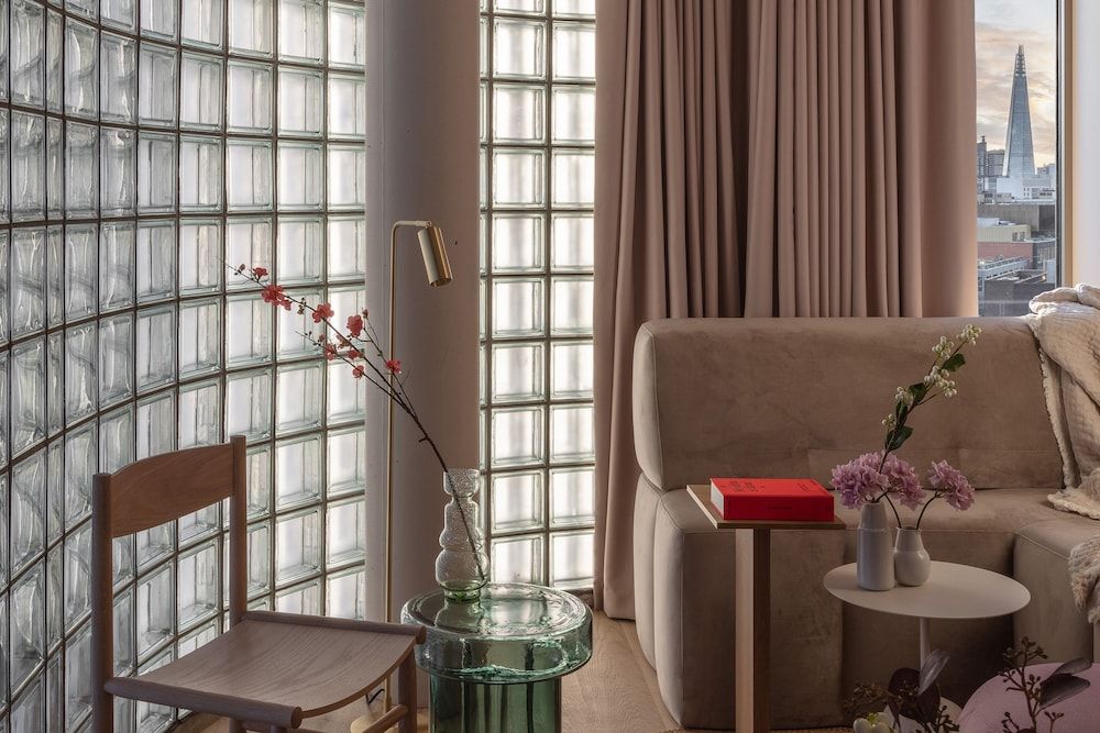 Buckle Street Studios by Locke, Aldgate Cosy Studio 23