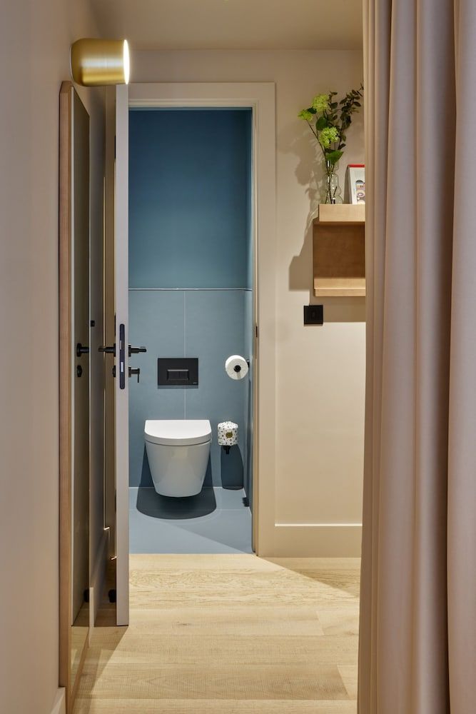 Buckle Street Studios by Locke, Aldgate Cosy Studio 4