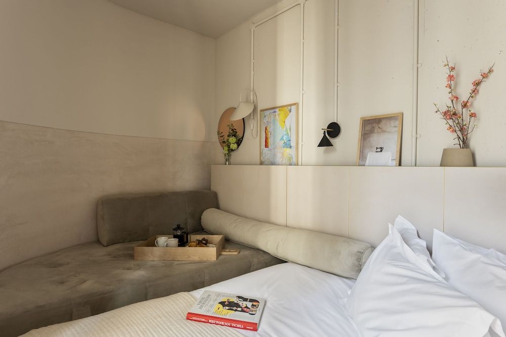 Buckle Street Studios by Locke, Aldgate Cosy Studio - Corner 3