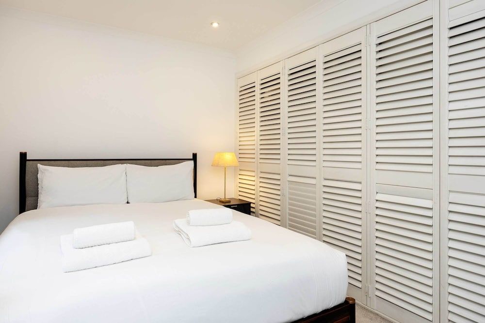 Stunning Apartment in Fashionable Marylebone by Underthedoormat Apartment (2 Bedrooms) 6