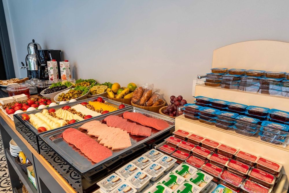 undefined Green Parrot Hotel 10