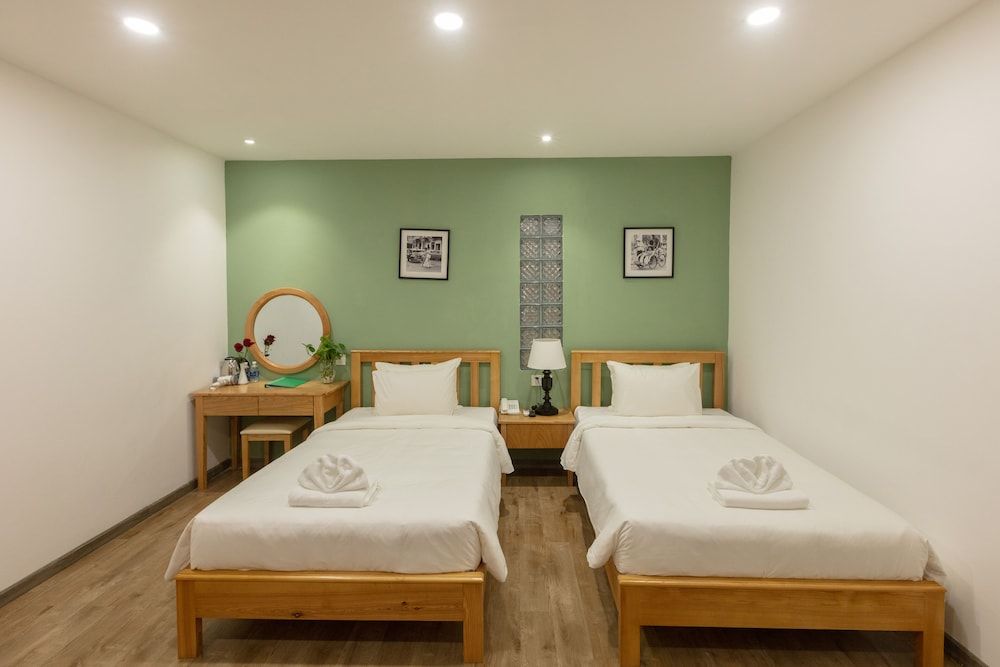 Dai Nam Sai Gon Hotel Deluxe Double or Twin Room 7