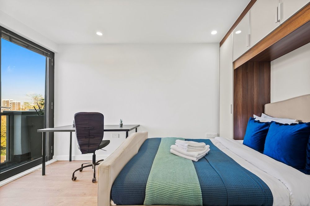 undefined Three Bedroom Apartment in Hoxton 5