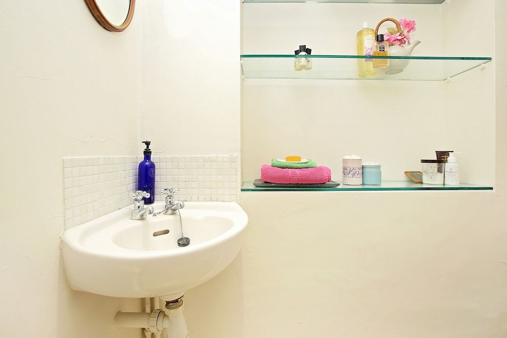 Bright Chic Garden Apartment One-Bedroom Apartment 13