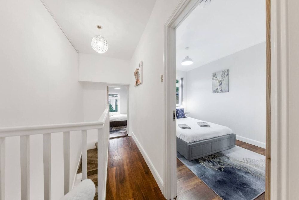 Home Away From Home With an Indoor Fireplace! House, Multiple Beds 23