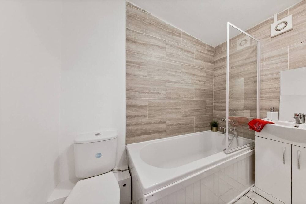 Home Away From Home With an Indoor Fireplace! House, Multiple Beds 20