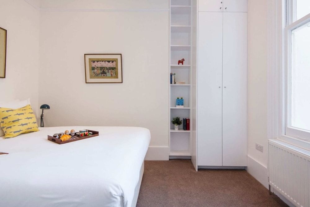 The Stunning Philbeach Garden Apartment Basic Apartment, Multiple Beds 10