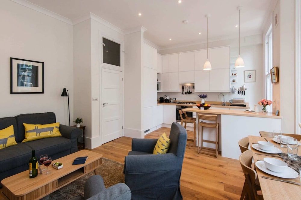 The Stunning Philbeach Garden Apartment Basic Apartment, Multiple Beds 13