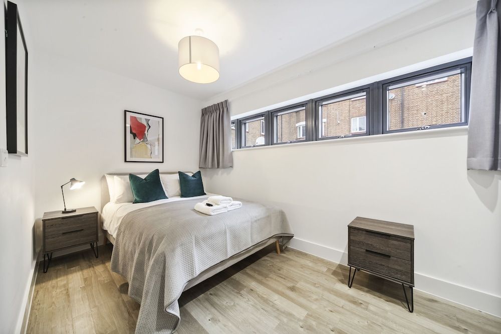 Executive Apartments in Bermondsey FREE WIFI & AIRCON by City Stay Aparts London Townhome, 3 Bedrooms 5